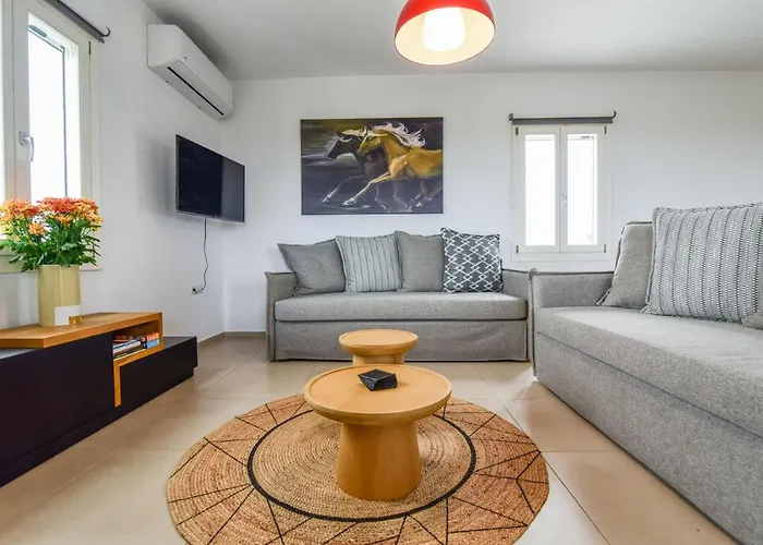 Daphne's Place - Private With Pool In Naxos Feriehus