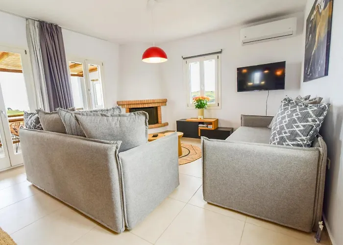 Daphne's Place - Private With Pool In Naxos Feriehus