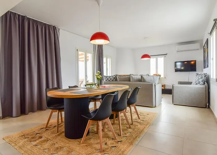 Daphne's Place - Private With Pool In Naxos Feriehus