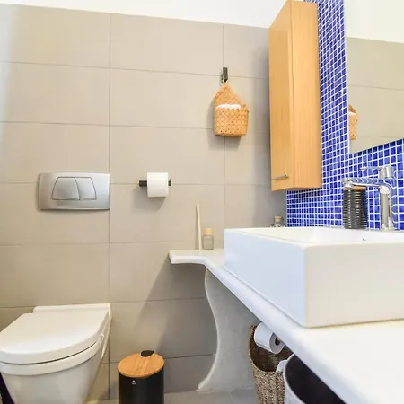 Daphne's Place - Private With Pool In Naxos Vívlos