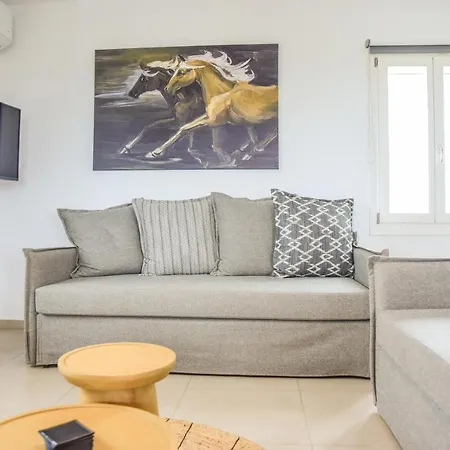 Daphne's Place - Private With Pool In Naxos Vívlos
