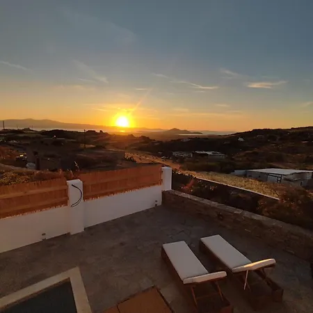 Daphne's Place - Private With Pool In Naxos Vívlos