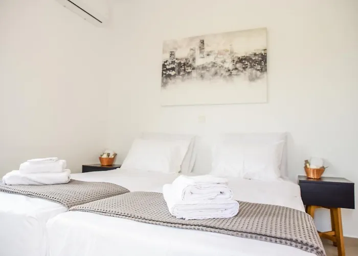 Daphne's Place - Private With Pool In Naxos בית נופש