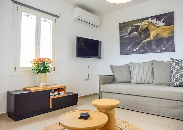 Daphne's Place - Private With Pool In Naxos * Vívlos