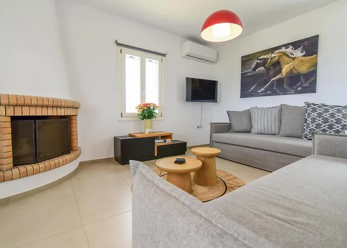 Daphne's Place - Private With Pool In Naxos *