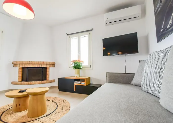 Daphne's Place - Private With Pool In Naxos בית נופש *