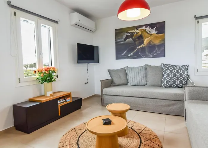 בית נופש Daphne's Place - Private With Pool In Naxos *