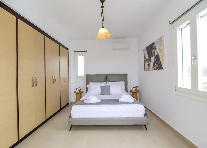 Daphne's Place - Private With Pool In Naxos Vívlos